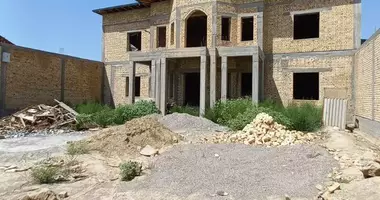 Дом 10 комнат с балконом, с подвалом в Мирзо-Улугбекский район, Узбекистан