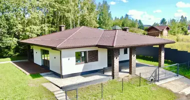 Haus in Jzufouski siel ski Saviet, Weißrussland