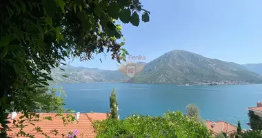 Apartamento 4 habitaciones en Kostanjica, Montenegro