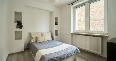 Wohnung 3 zimmer in Warschau, Polen