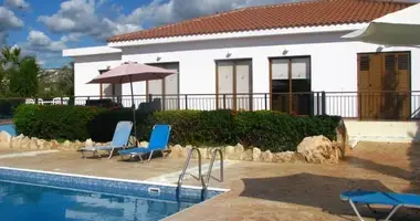 Haus 3 Schlafzimmer in Peyia, Zypern