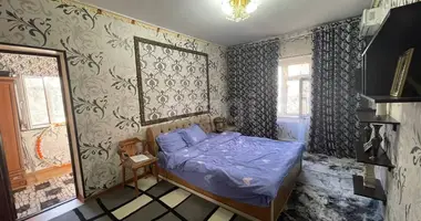 Квартира в Ташкент, Узбекистан