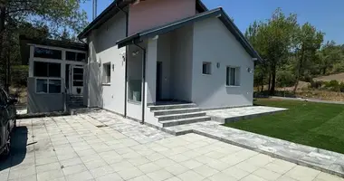 Casa 4 habitaciones en Trimiklini, Chipre