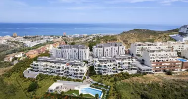 3 room apartment with air conditioning, with sea view, with mountain view in Manilva, Spain