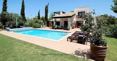Villa 4 chambres dans Koúklia, Chypre