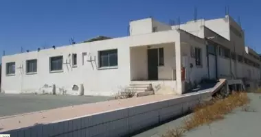 Magazyn 2 850 m² w Latsia, Cyprus
