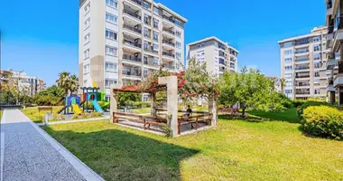 Apartamento 4 habitaciones en Muratpasa, Turquía