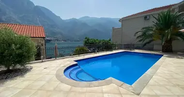 2 bedroom house in Dobrota, Montenegro