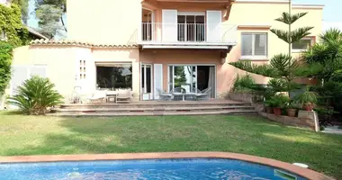 8 bedroom House in Esplugues de Llobregat, Spain