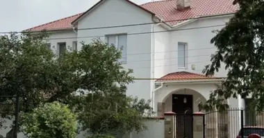 5 room house in Lisky, Ukraine