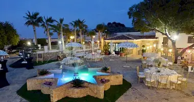 Commercial with air conditioning, with sea view, with mountain view in Benalmadena, Spain