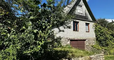 Haus in Papiarnianski siel ski Saviet, Weißrussland