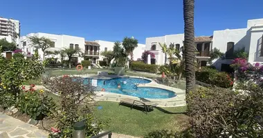 Haus 2 Schlafzimmer in Estepona, Spanien