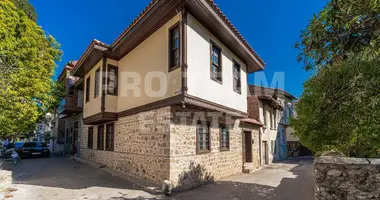 Villa 4 chambres avec Fenêtres double vitrage, avec Balcon, avec Meublesd dans Muratpasa, Turquie