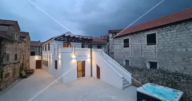 Dom 2 pokoi w Vrboska, Chorwacja