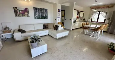 2 bedroom apartment in Buljarica, Montenegro