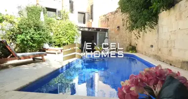 4 bedroom house in Naxxar, Malta