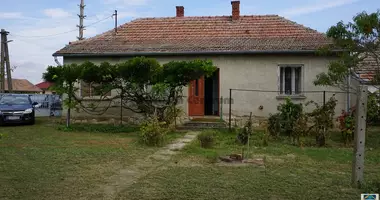 2 room house in Tiszaszolos, Hungary