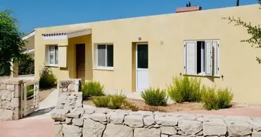 3 bedroom house in Chloraka, Cyprus