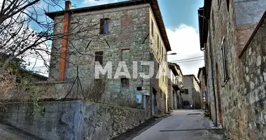Villa 8 chambres avec Réparations nécessaires dans Murlo, Italie