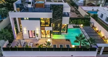 Villa 3 bedrooms in Torrevieja, Spain