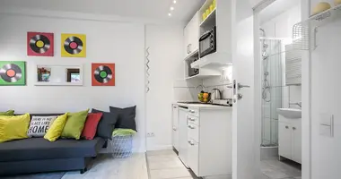 Mieszkanie 1 pokój w Warszawa, Polska