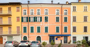 Квартира 6 комнат в Toscolano Maderno, Италия