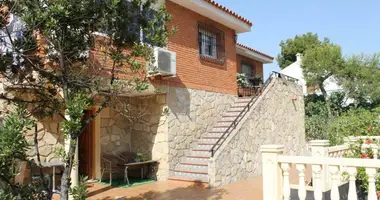 Villa 9 bedrooms in Benidorm, Spain