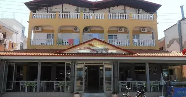 Hotel 720 m² in Olymbiaki Akti (Strand), Griechenland
