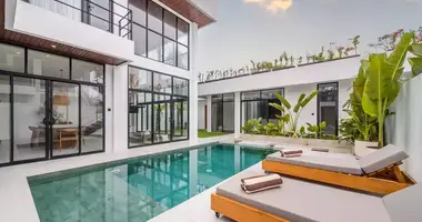 Villa 4 bedrooms with Balcony, with Furnitured, with parking in Canggu, Indonesia