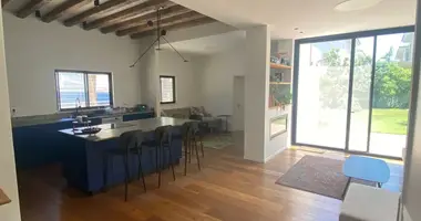 Wohnung 4 zimmer in Netanja, Israel