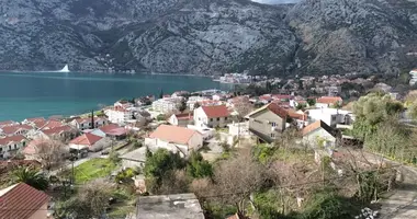 Grundstück in Risan, Montenegro