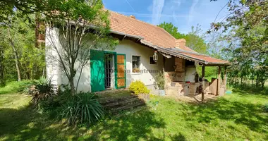 3 room house in osi, Hungary