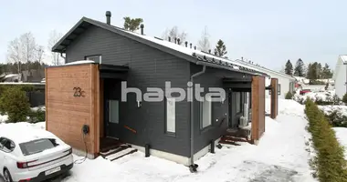 2 bedroom house in Helsinki sub-region, Finland