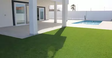 Villa  mit Schwimmbad, mit Garten in Adeje, Spanien