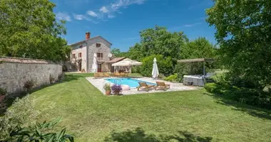 Villa 4 bedrooms in Porec, Croatia