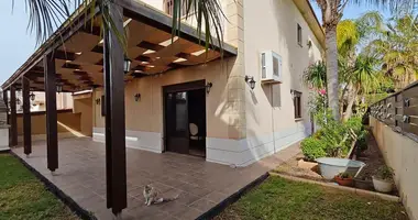 Haus 4 Schlafzimmer in Limassol, Zypern