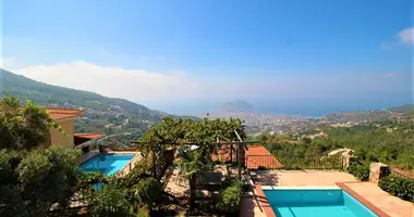 Villa 4 bedrooms with Furniture, with TV in Alanya, Turkey