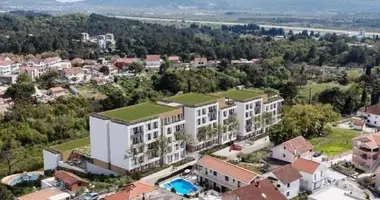 2 bedroom apartment in Mrcevac, Montenegro