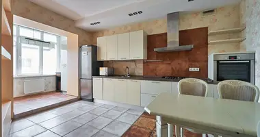 Apartamento 3 habitaciones en Minsk, Bielorrusia