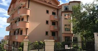 Wohnung 4 Zimmer in Bukovik, Montenegro