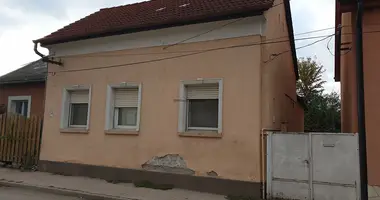 2 room house in Szekesfehervari jaras, Hungary