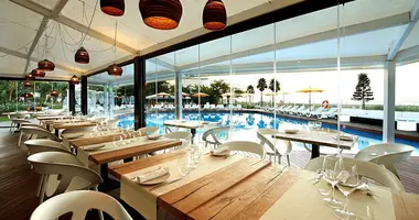 Commercial property 420 m² in Platja dAro, Spain