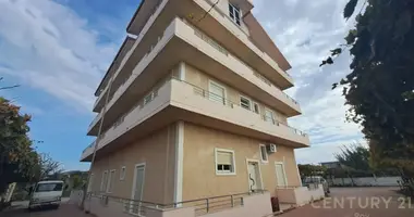 Hôtel de 4 Étages à Vendre à Spille! dans Kryevidh, Albanie