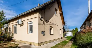 3 room house in Goed, Hungary