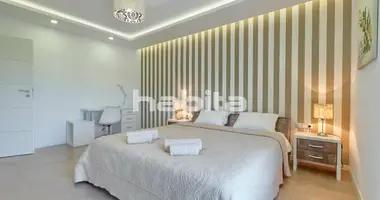 3 bedroom apartment in Marbella, Spain