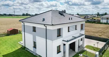 Dom w Wronczyn, Polska