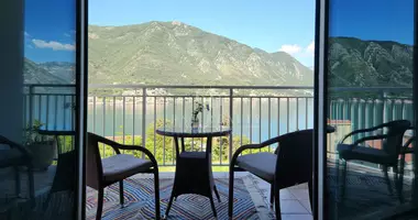 2 bedroom apartment in Dobrota, Montenegro