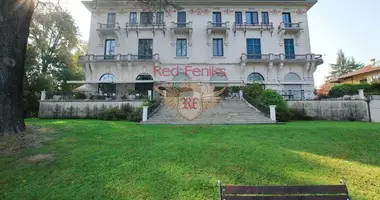 Квартира 4 комнаты в Castelletto sopra Ticino, Италия