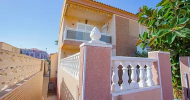 Bungalow 2 chambres avec Meublesd, avec Terrasse, avec horoshee sostoyanie good condition dans Torrevieja, Espagne